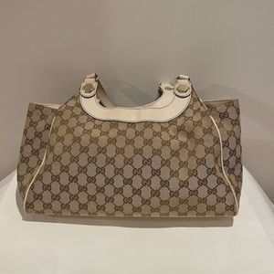 Gucci GG Canvas Leather White Charmy Medium Shoulder Bag